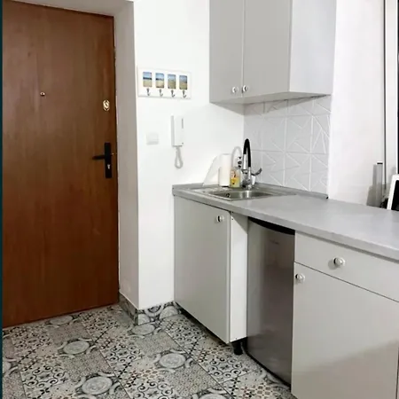 W Pobliżu Piotrkowskiej, Własny Parking, Parter, Bez Sąsiadów, Spokój I Wygoda Łódź